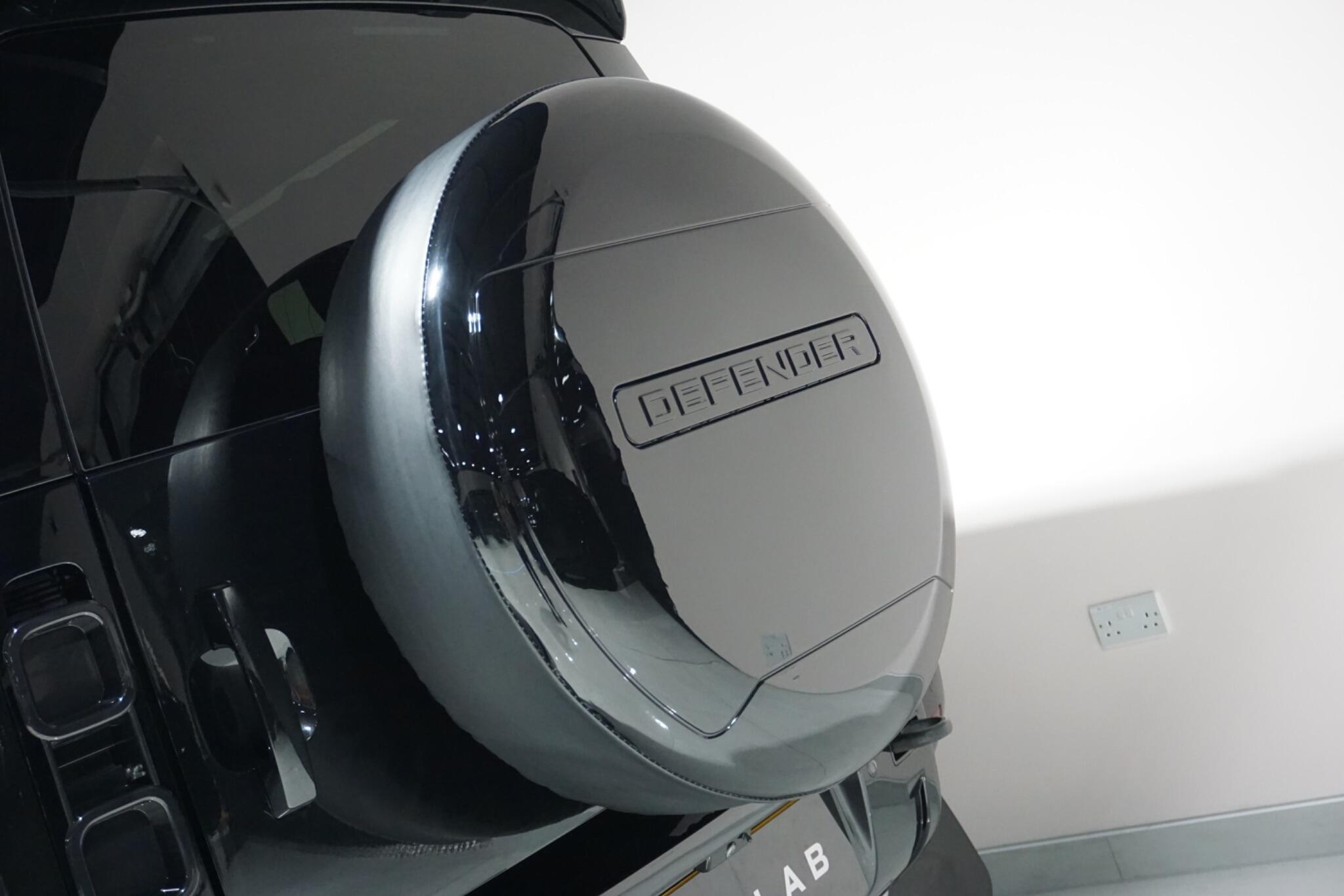 Land Rover Defender 90 3.0 D250 MHEV X-Dynamic HSE SUV 3dr Diesel Auto 4WD Euro 6 (s/s) (250 ps)